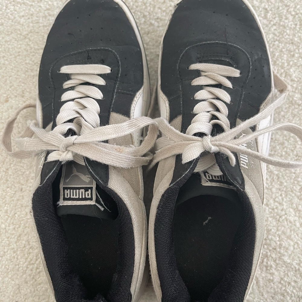 Boys Puma sneakers